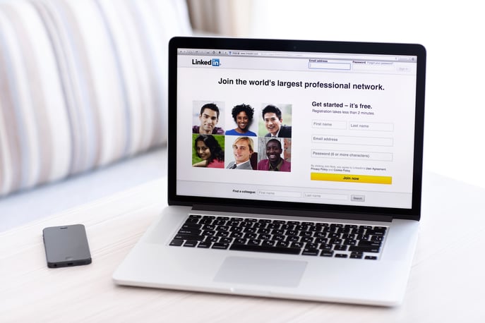 How to Network on LinkedIn: Dos and Don'ts to Keep In Mind