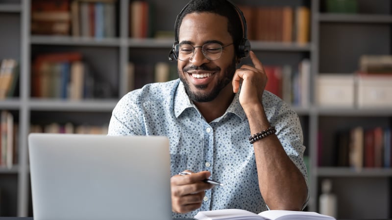 CUSTOMER SERVICE AND SUPPORT visual data 7