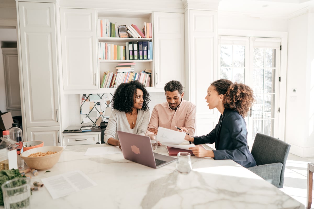 What to Include in a Listing Agreement ( 4 Main Types)