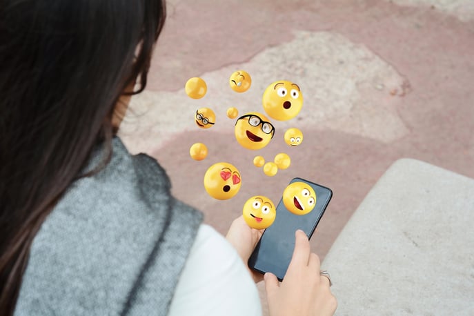 Snapchat Emoji Meanings (+How to Customize Yours in 2020)