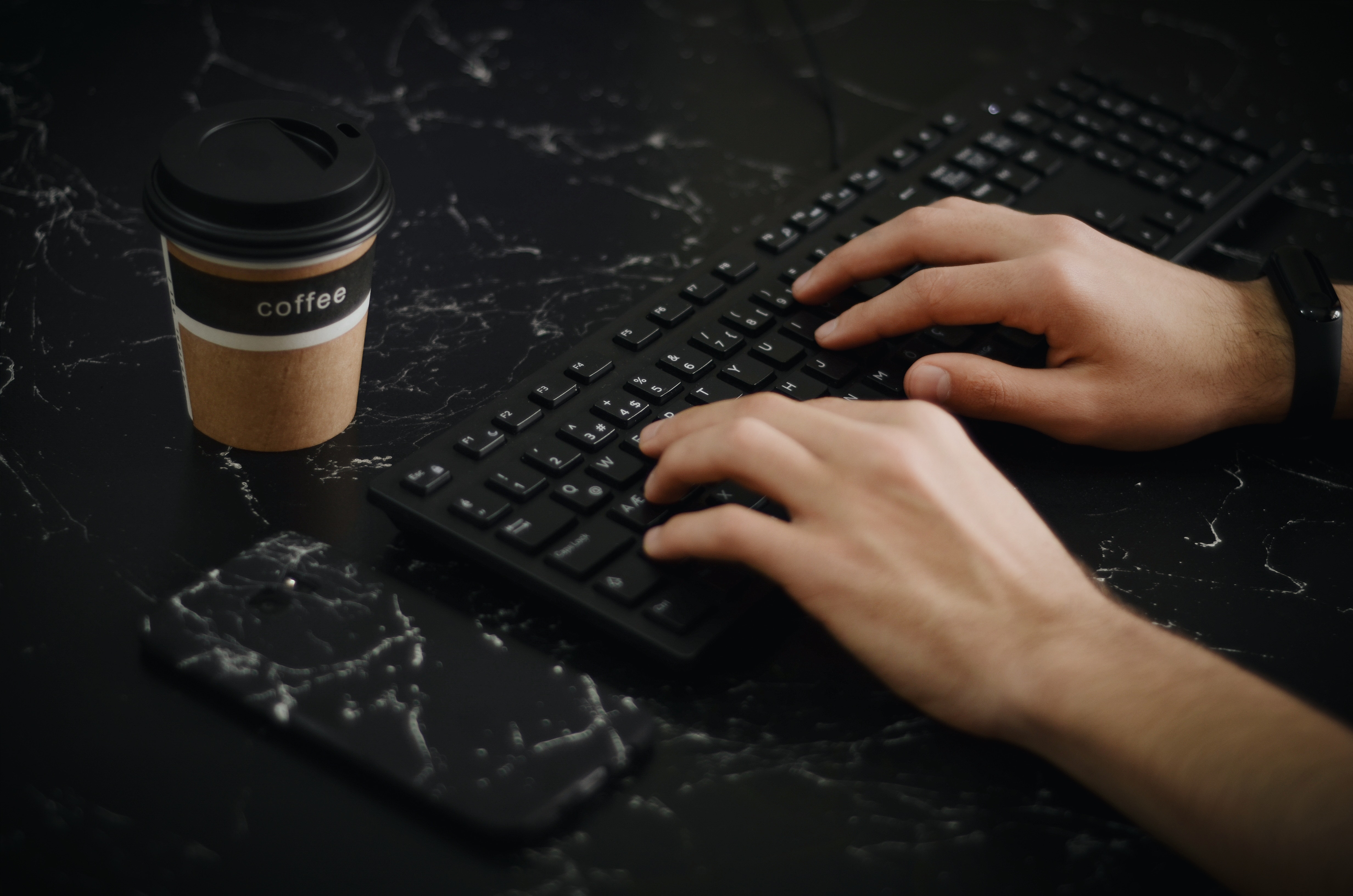Helfende Hand: Wie Help-Authoring-Tools technischen Autoren helfen