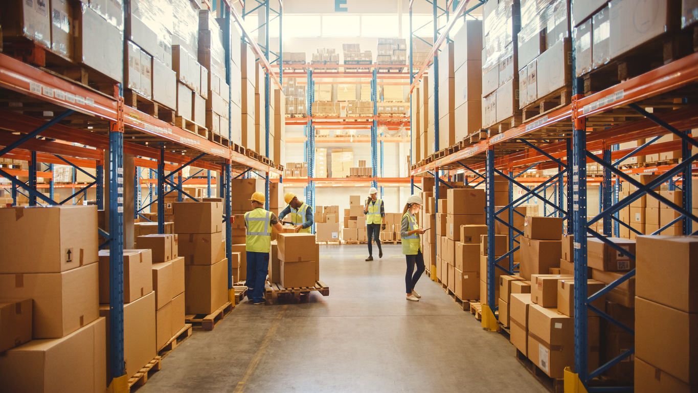 6 Strategies to Reduce Inventory Holding Costs in 2024