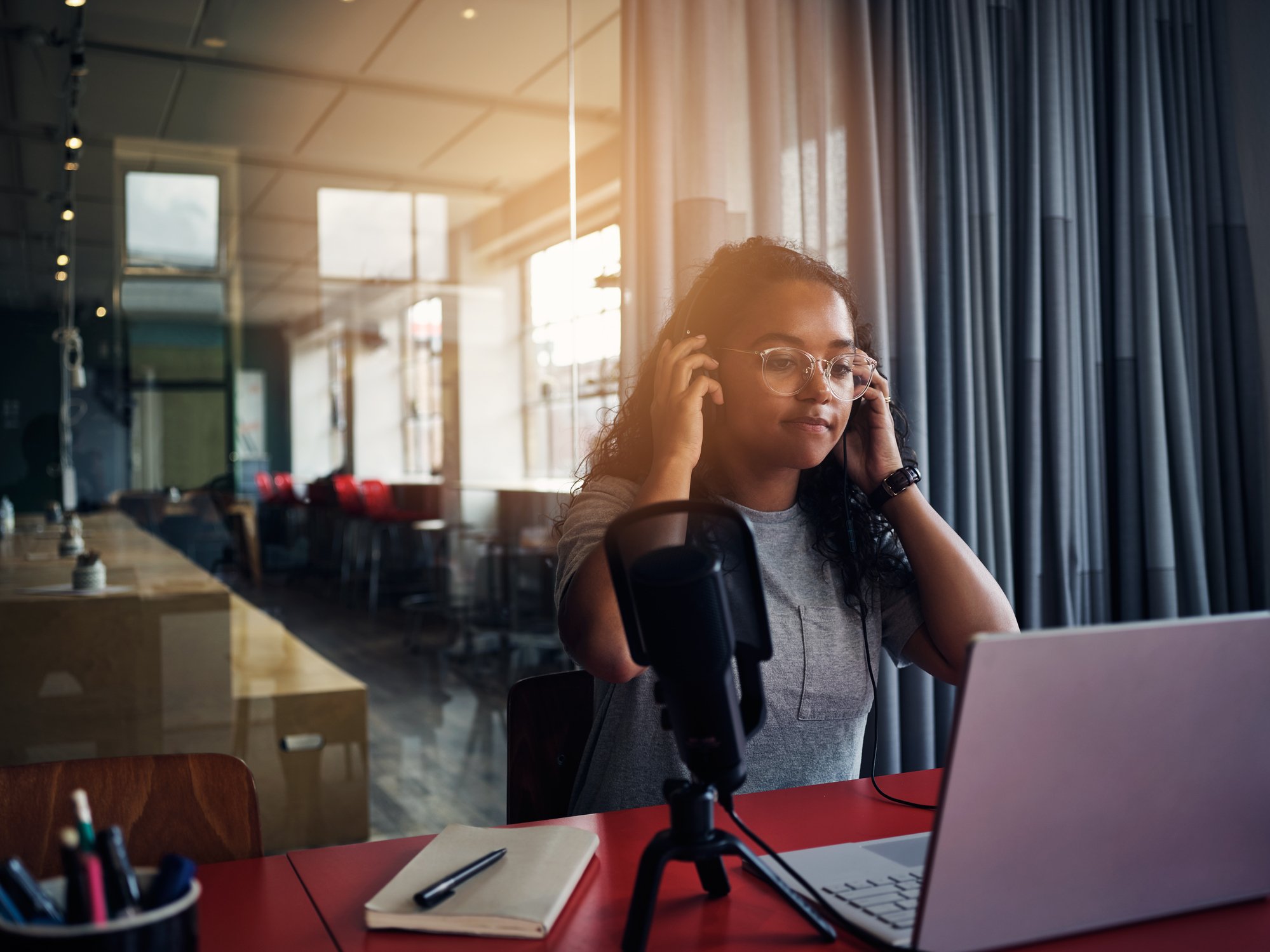 What Is a Podcast? (A Beginner’s Overview)